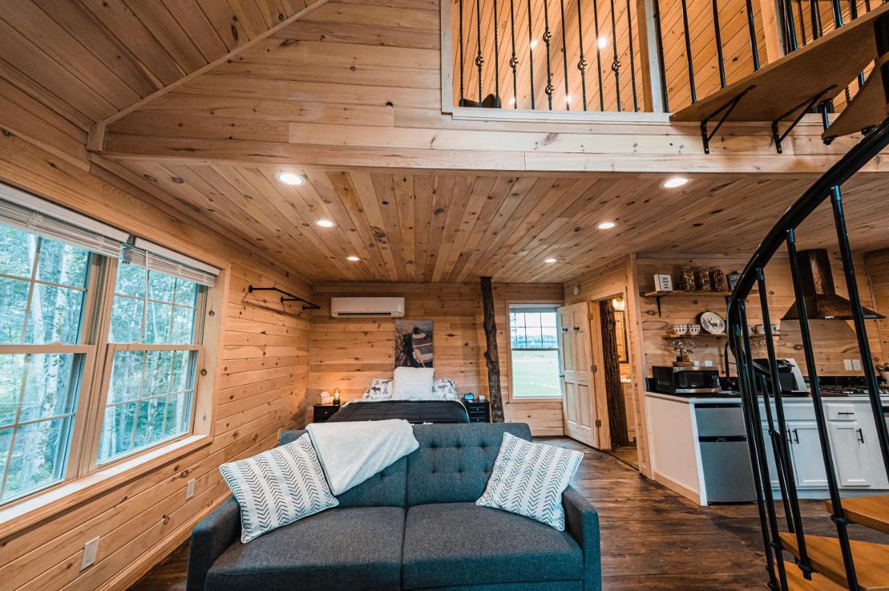 Moonlight Treehouse At Belgrade Hospitality 빌라 외부 사진